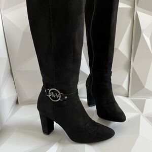 Chic Black Heeled Boots with Logo Accent